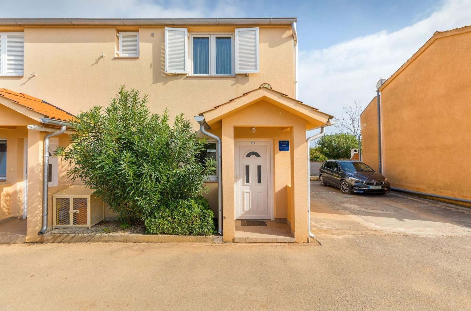 Apartment Buneta With Relaxing Outdoor Area Ližnjan 외부 사진